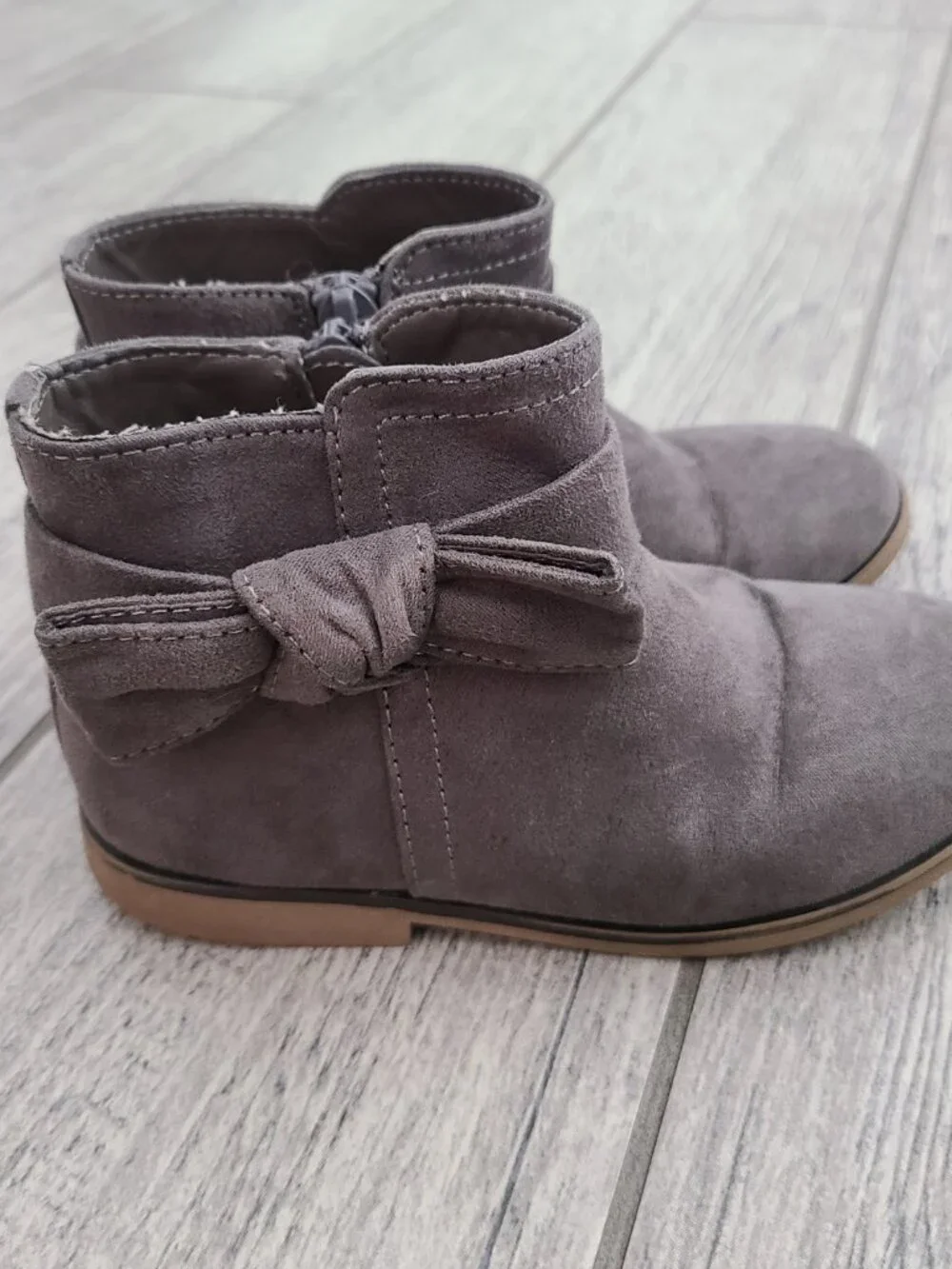 The Children's Place Ankle Boots Gray Faux Suede Bow Girls Size 10